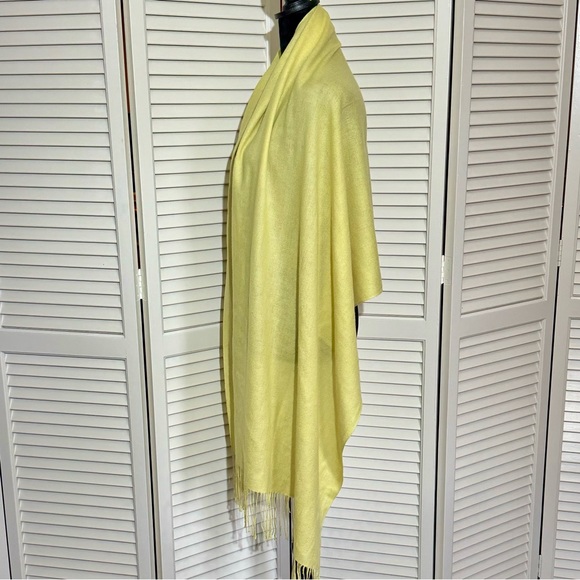 Women's Chartreuse Pashmina or Wrap - Lightweight Warmth & Funky Fringe Finish - Picture 10 of 12